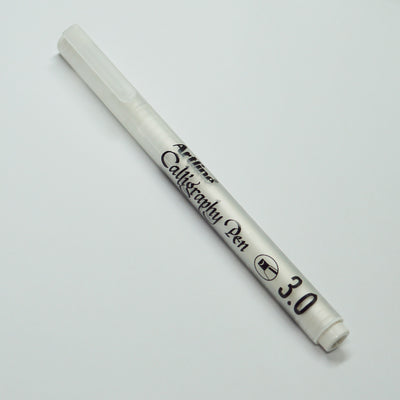 ARTLINE CALLIGRAPHY PEN WHITE 3MM
